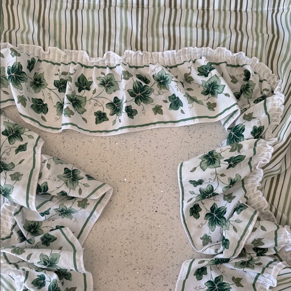 Green Ivy and Stripes Ruffled Curtain Valance